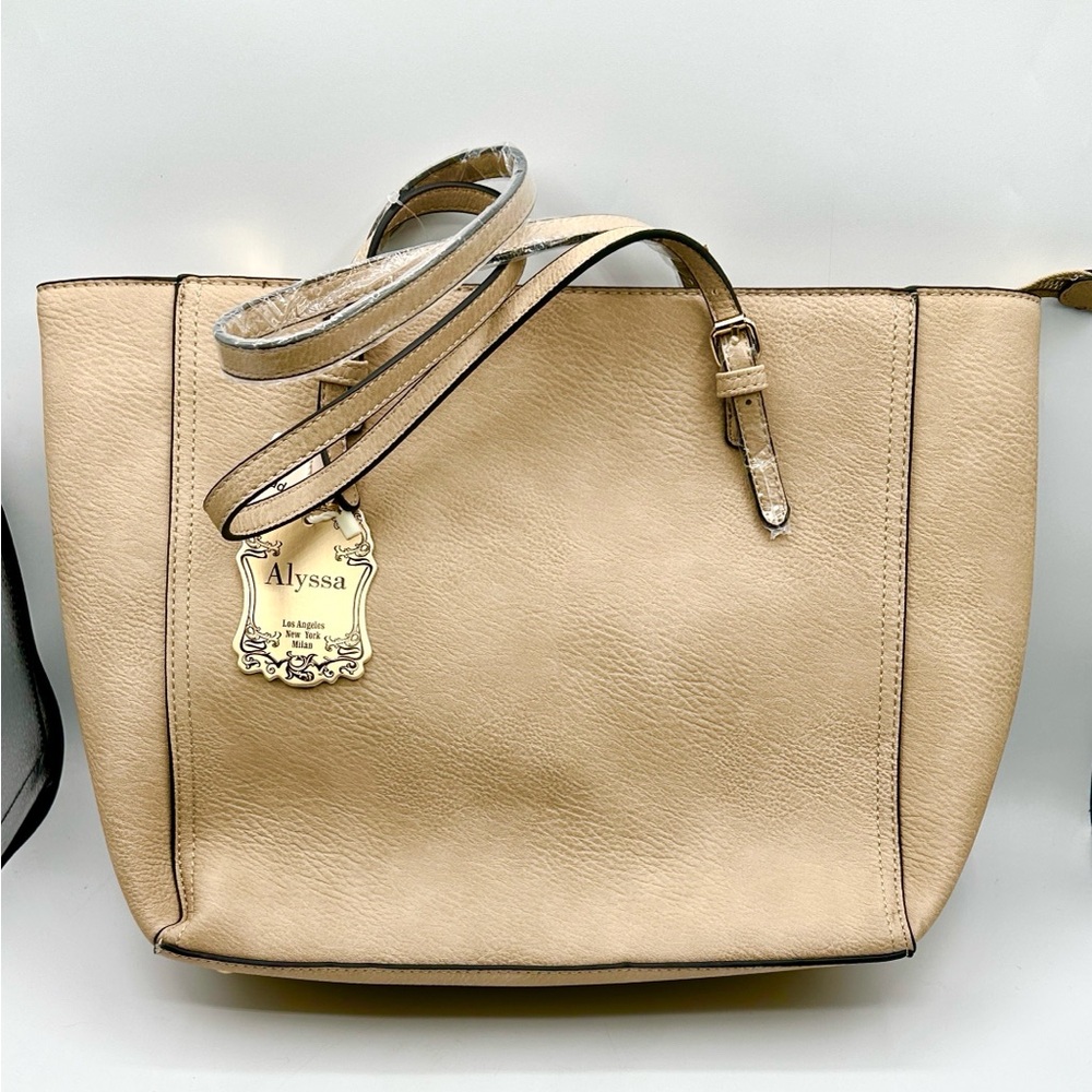 Large Tan Handbag /Tote in Vegan Leather, with a Wallet. NWT